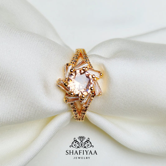 Royal Solitaire Statement Ring (Golden)